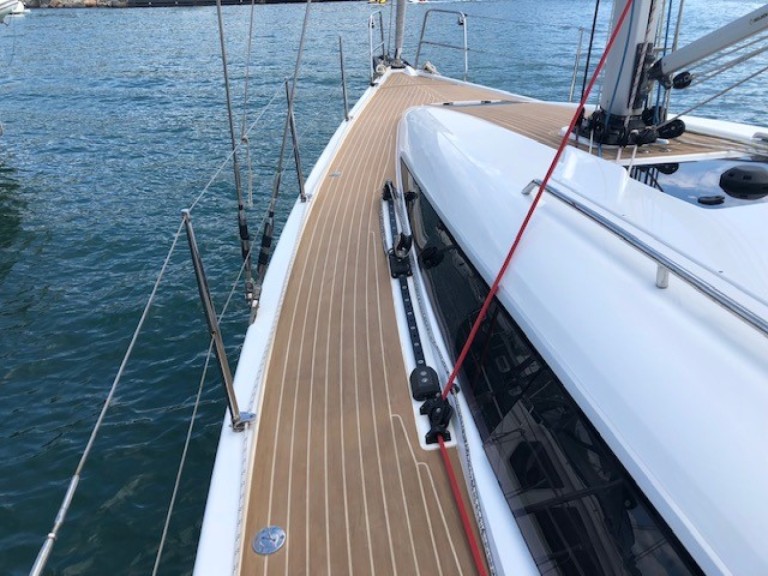 Bareboat Rental Sailboat Dehler with a boat licence
