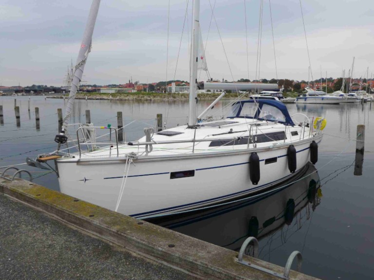 Sailboat for rent Altefähr at the best price