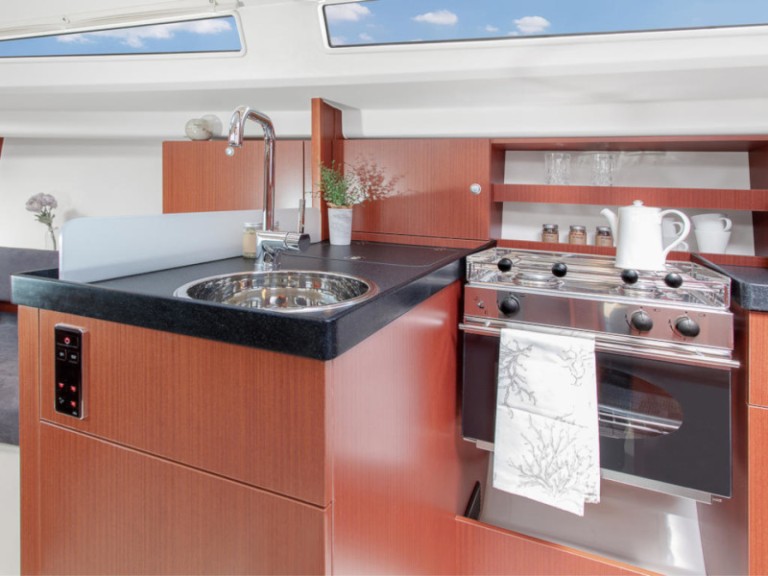 Yacht charter Altefähr cheap Hanse 315