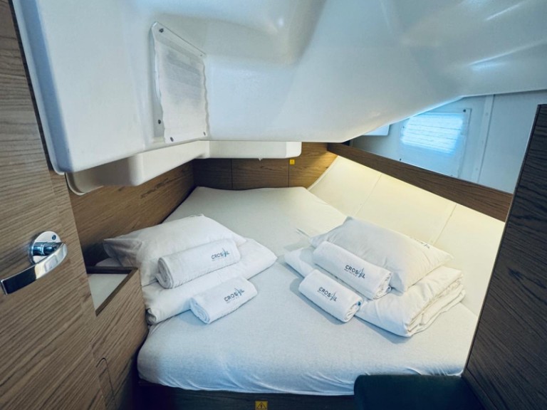 Boat rental Elan Impression 40 in Novi Vinodolski on Samboat