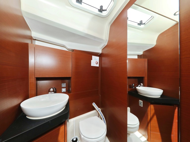 Sailboat rental with or without captain Hanse Novi Vinodolski