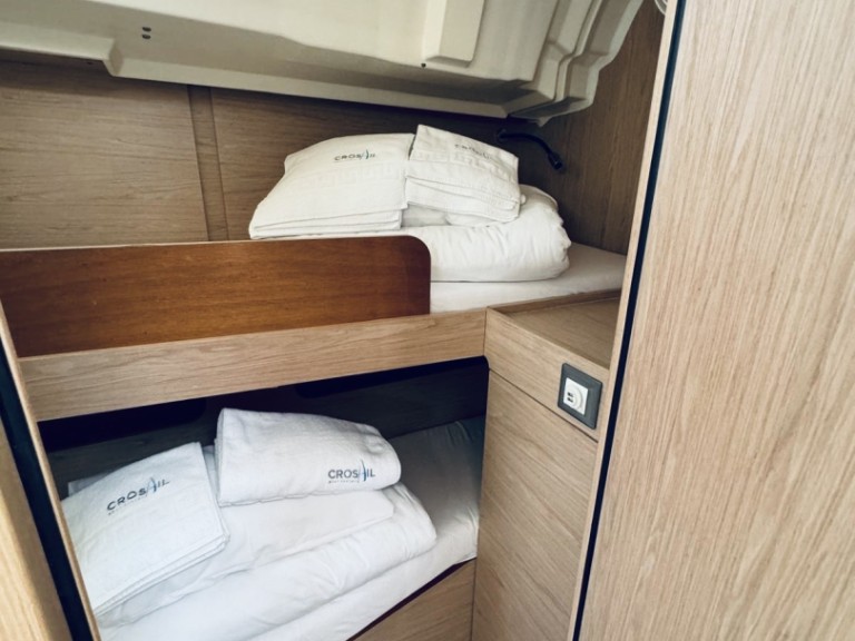 Bénéteau Oceanis 46.1 in Novi Vinodolski on SamBoat