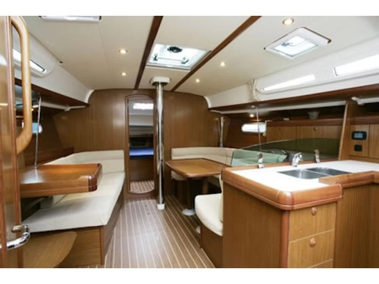 Jeanneau Sun Odyssey 42i charter bareboat or captained in  Préveza