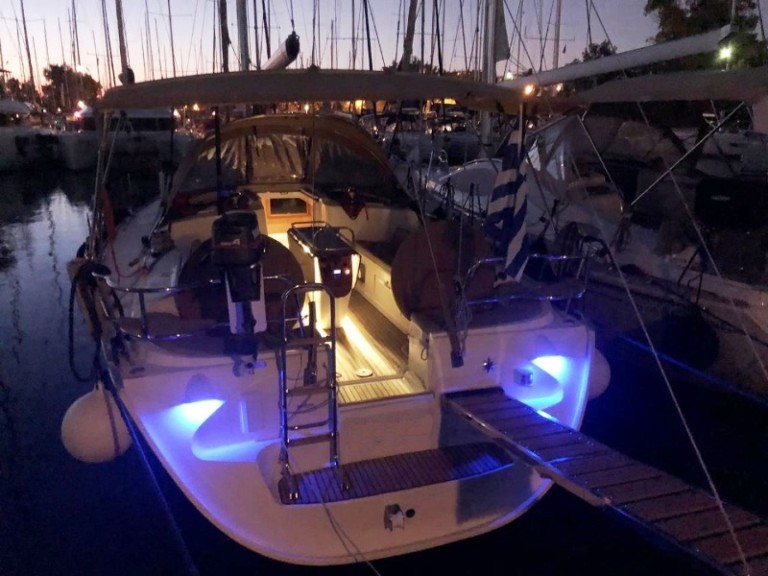 Yacht charter Alimos cheap Sun Odyssey 43