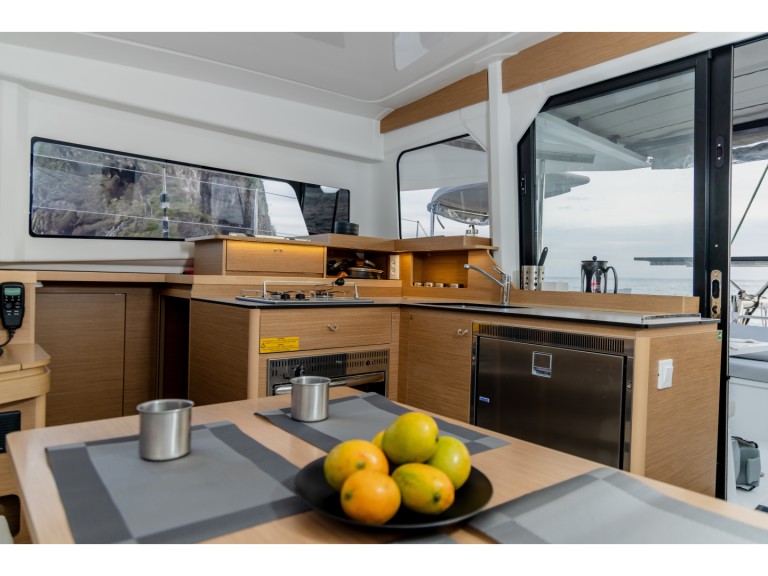 Catamaran rental with or without captain Excess Ribishi