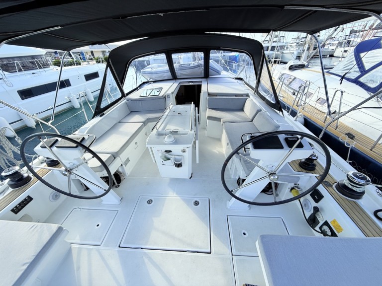 Sailboat rental with or without captain Bénéteau Sukošan