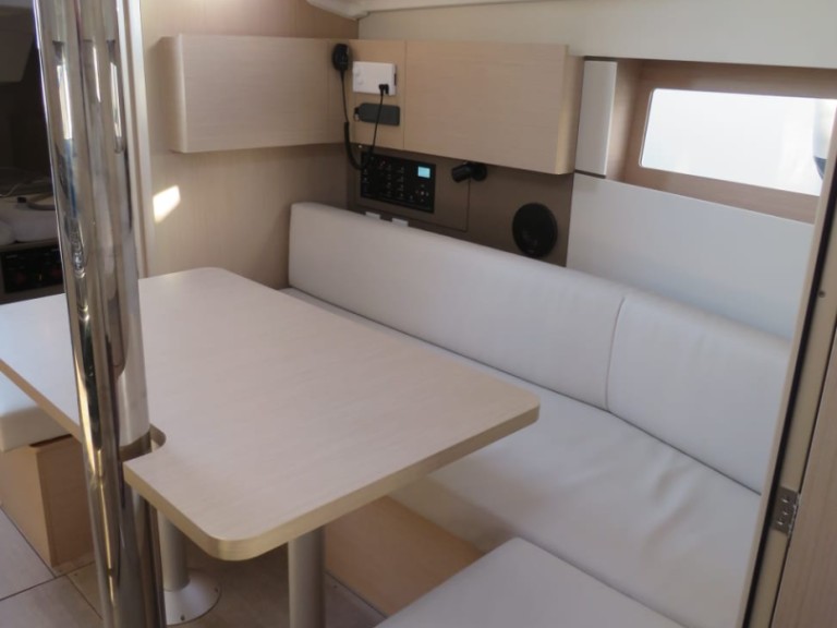 Sailboat for rent Procida at the best price