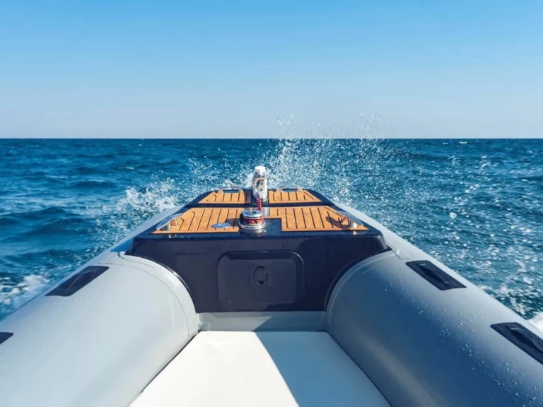 Motorboat rental with or without captain  Torre Canne