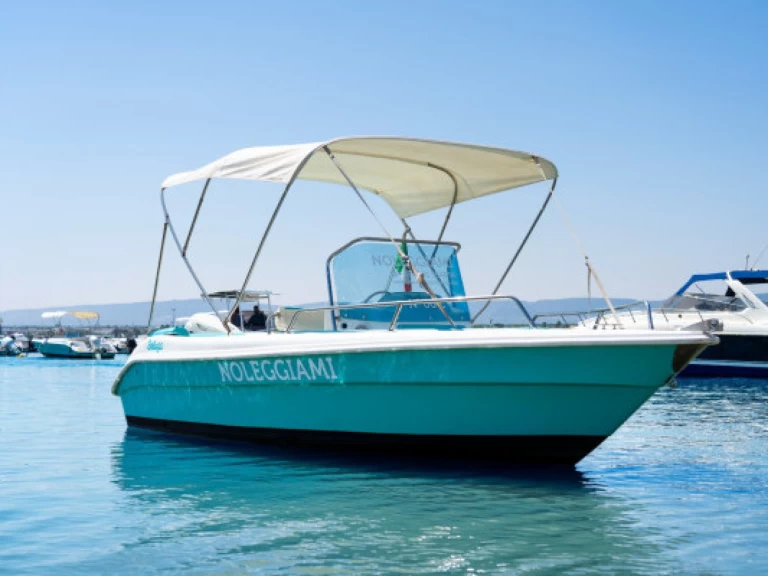  Motorboat 5.80 in Torre Canne on SamBoat