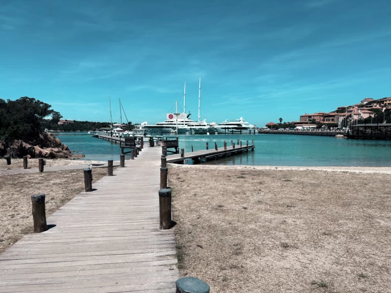 Yacht charter Porto-Vecchio cheap Antares 10.20