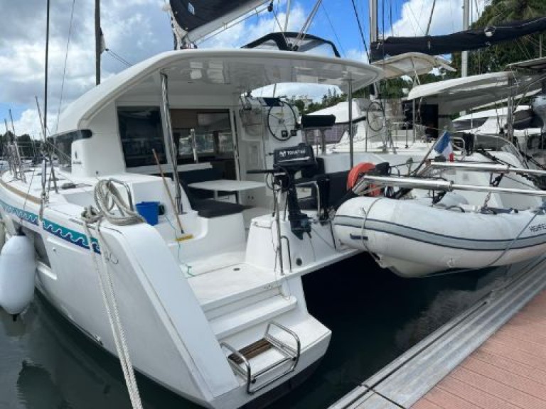 Lagoon Lagoon 40 in Le Marin on SamBoat