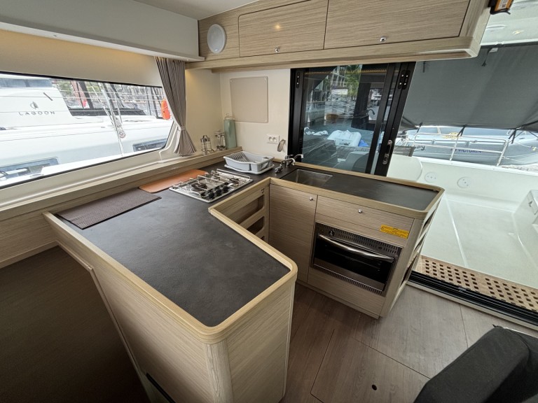 Yacht charter Eden Island cheap Lagoon 42