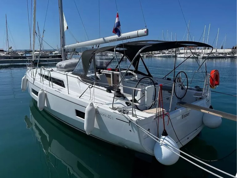 Sailboat rental in Šibenik - Bénéteau Oceanis 40.1