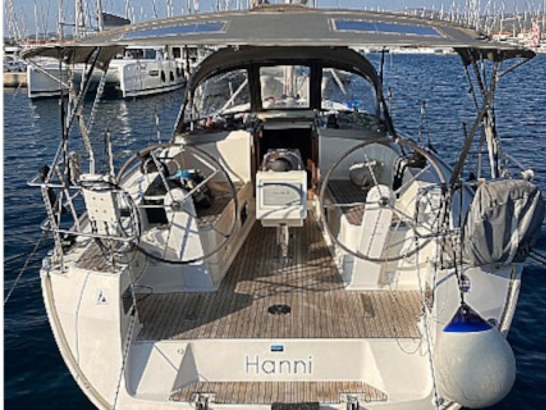 Sailboat for rent Šibenik at the best price