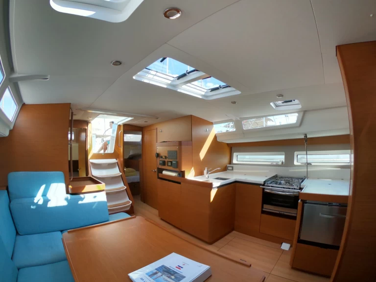 Rent a Jeanneau Sun Odyssey 490 Šibenik