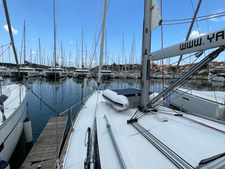 Sailboat rental with or without captain Bénéteau Šibenik