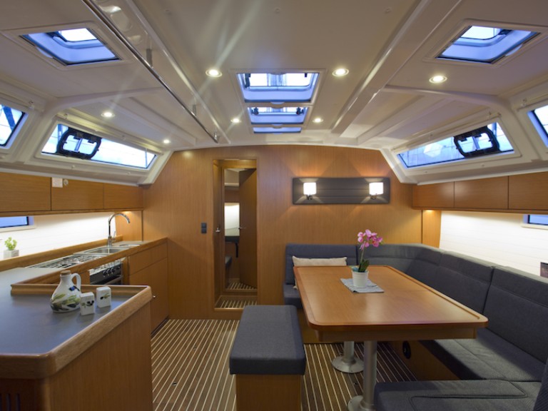 Rent a Bavaria Cruiser 46 Šibenik