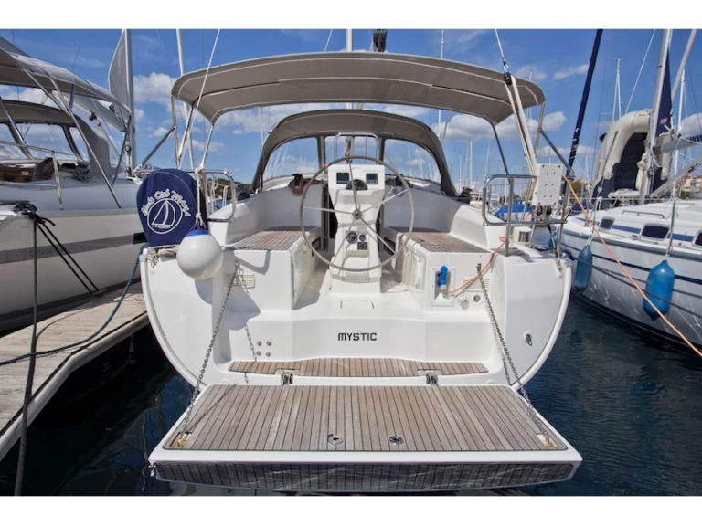 Yacht charter Šibenik cheap Bavaria 36 Cruiser