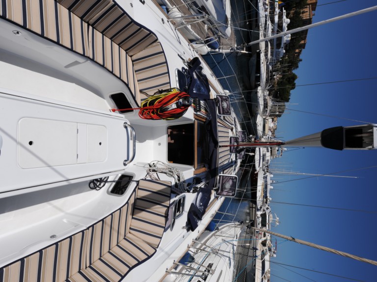 Bareboat Rental Sailboat Jeanneau with a boat licence