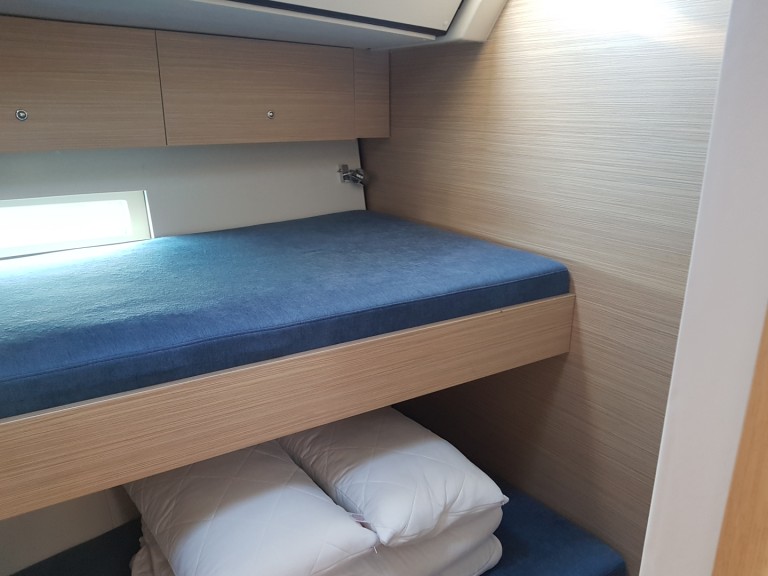 Rent a D&D Yacht D&D Kufner 54 (AC+Gen+Solar) Punat