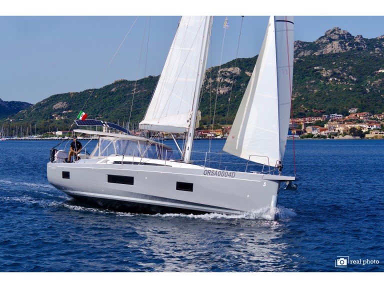 Sailboat rental in Cannigione - Bénéteau Oceanis 51.1