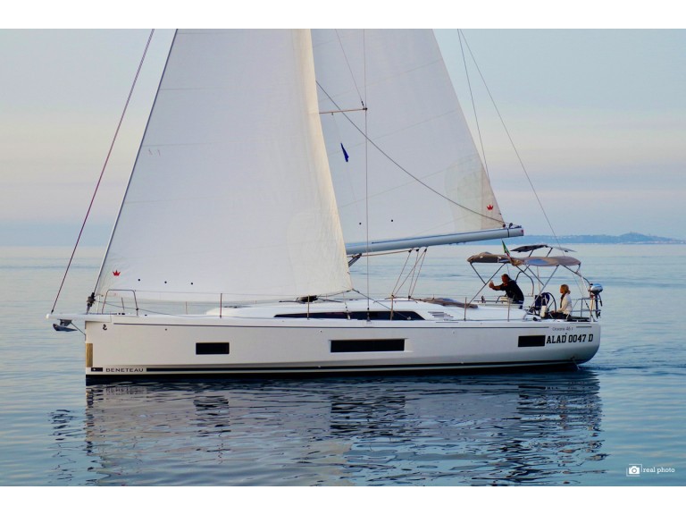 Boat rental Bénéteau Oceanis 46.1 in Furnari on Samboat