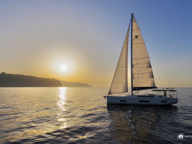 Rent a Dufour Dufour 470 Furnari