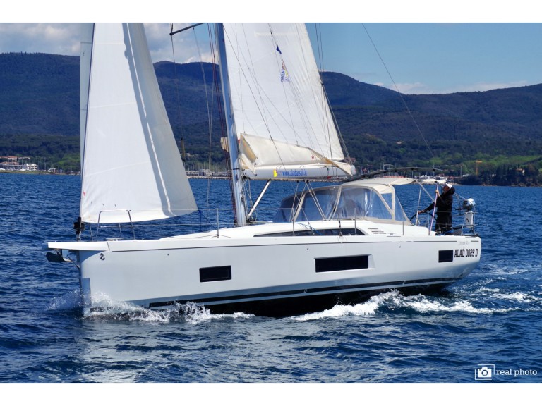 Sailboat for rent Puntone at the best price