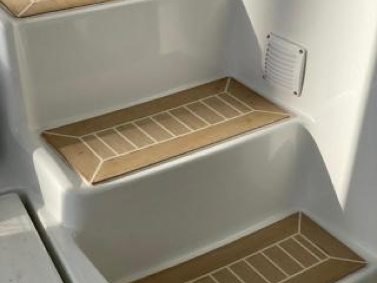 Catamaran rental in Rogoznica - Lagoon Lagoon 42