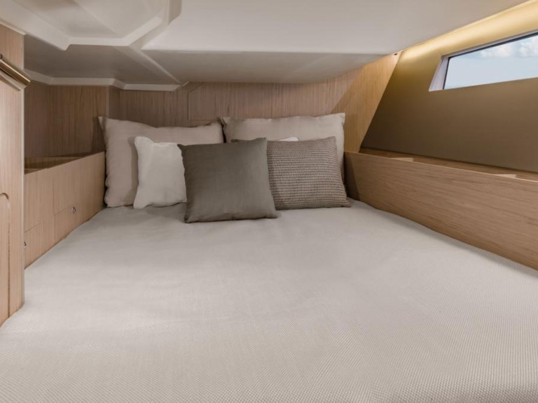 Yacht charter Procida cheap Oceanis 41.1