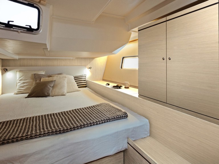 Sailboat rental with or without captain Bénéteau Lefkáda