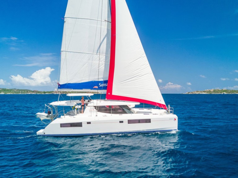 Boat rental Leopard Leopard 45 in Eden Island on Samboat