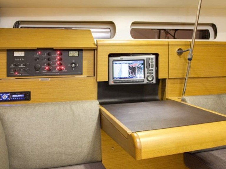 Bareboat Rental Sailboat Jeanneau with a boat licence