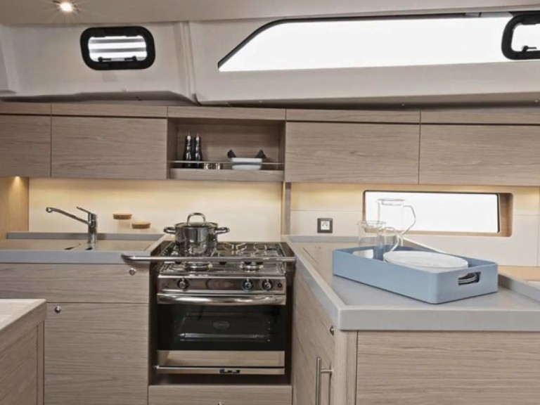 Sailboat rental with or without captain Bénéteau Marina (City)