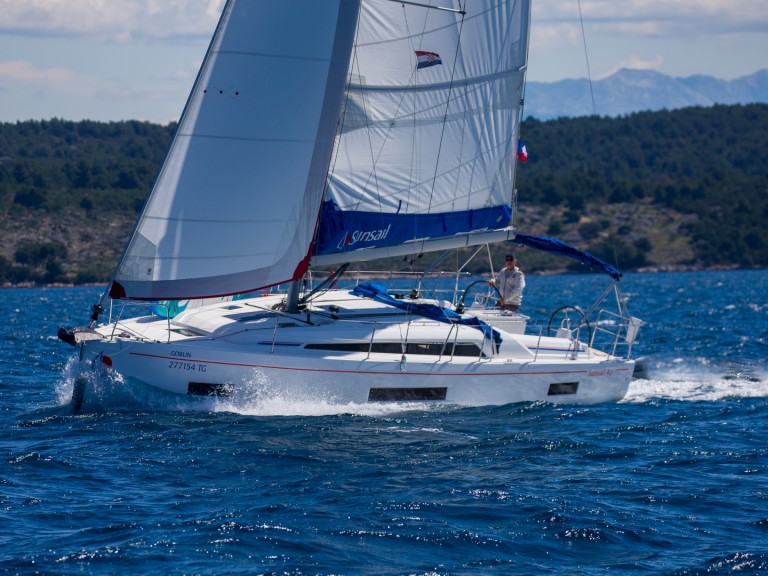 Boat rental Bénéteau Sunsail 42 in Dubrovnik on Samboat