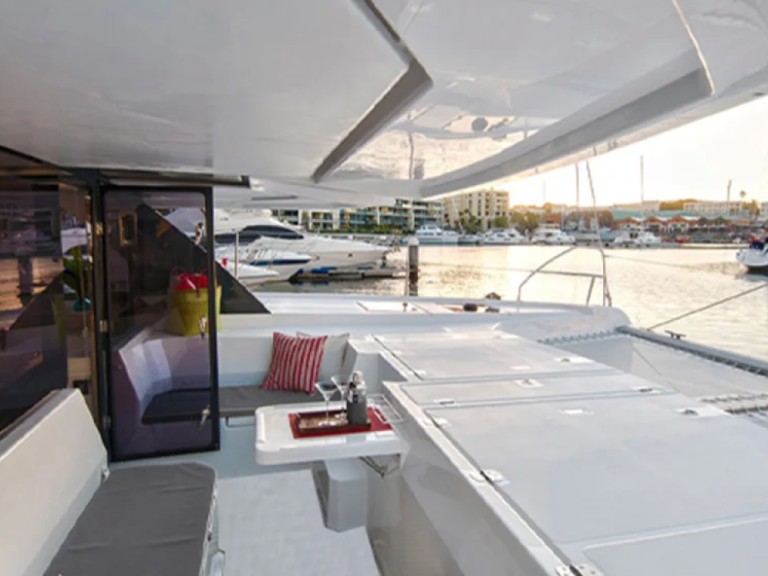 Catamaran rental in Marina (City) - Leopard Leopard 45
