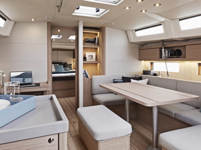 Bénéteau Oceanis 46.1 in Marina (City) on SamBoat