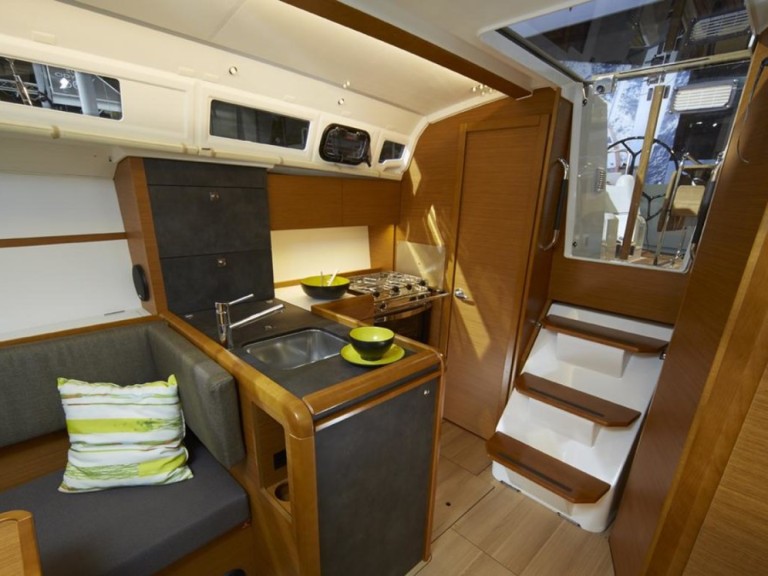 Sailboat rental in Lefkáda - Jeanneau Sun Odyssey 349