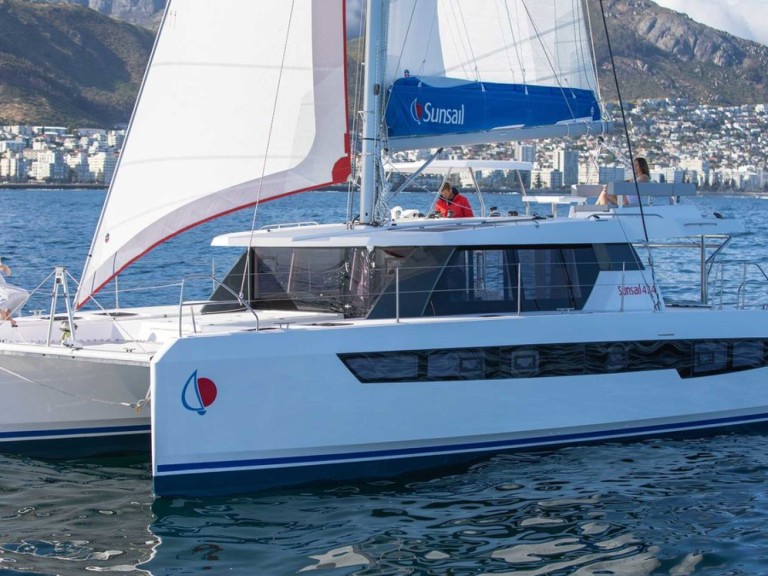  Sunsail 424/4/4 charter bareboat or captained in  Marina (City)