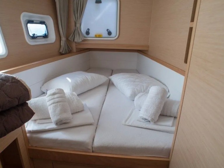 Lagoon Lagoon 39 in Préveza on SamBoat