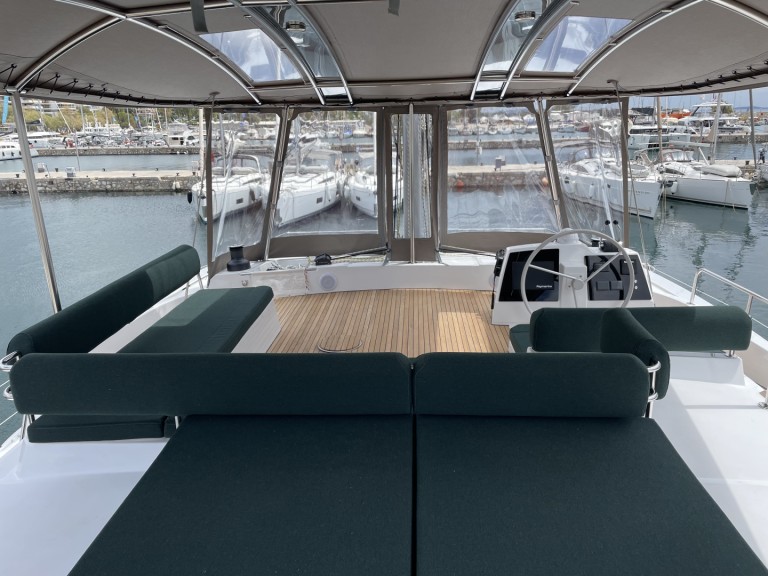 Catamaran for rent Alimos at the best price