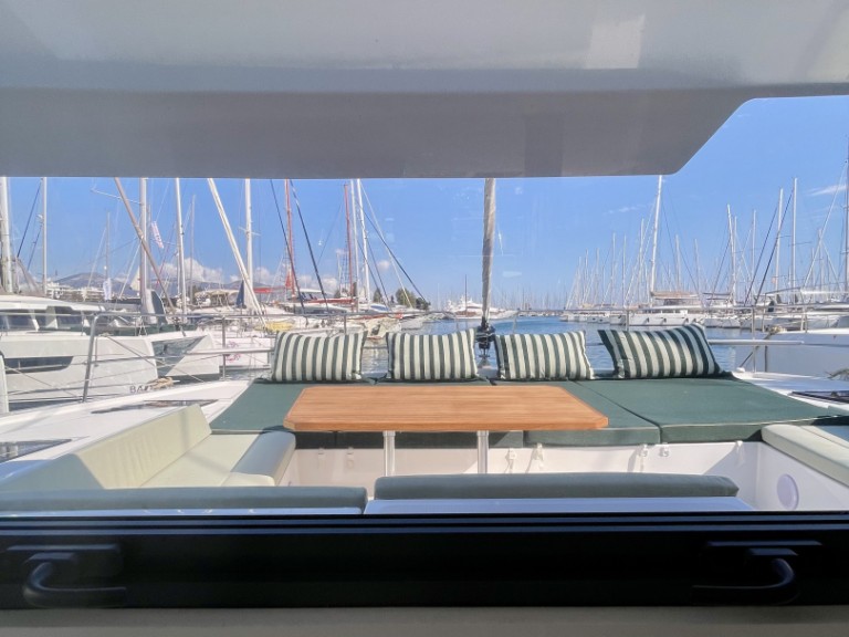 Bali Bali 4.6 charter bareboat or captained in  Alimos