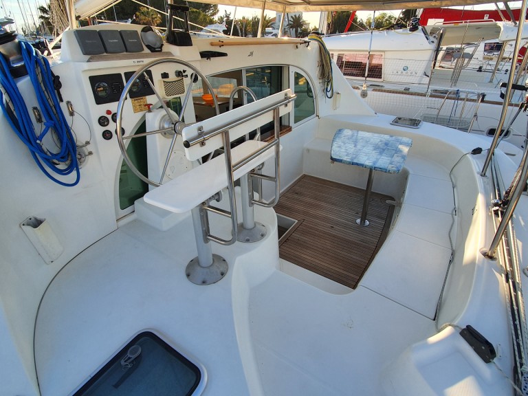 Rent a Lagoon Lagoon 38 Hyères