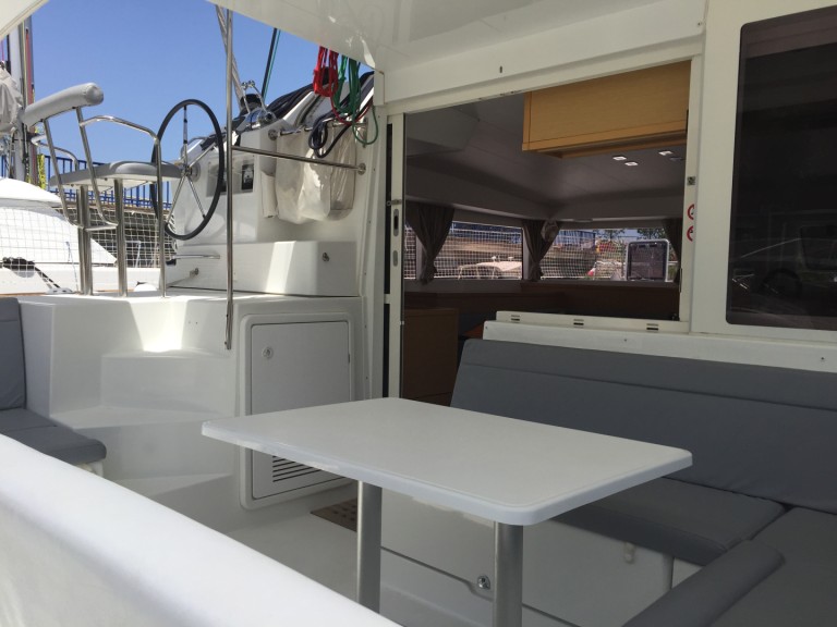 Lagoon Lagoon 400 S2 charter bareboat or captained in  Hyères