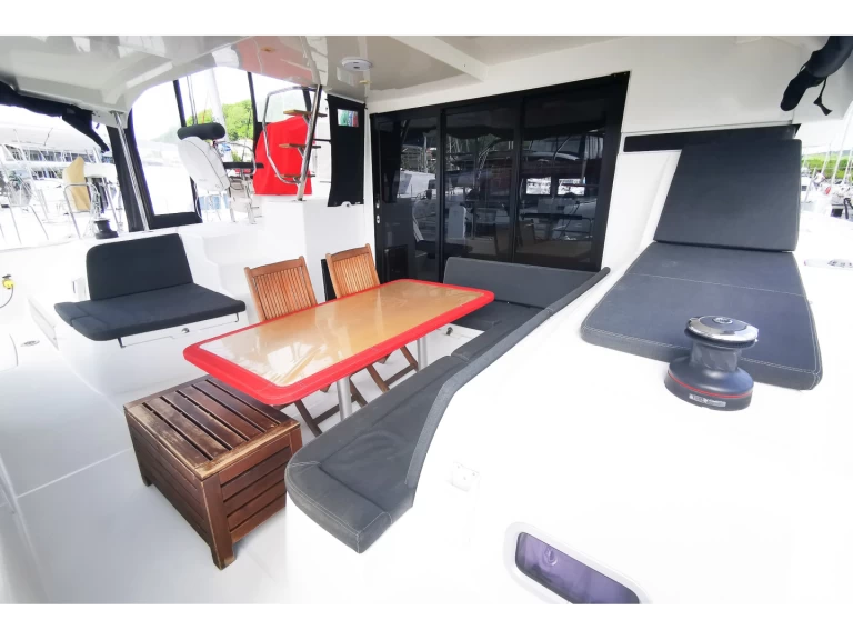 Catamaran rental in Soufrière - Lagoon Lagoon 42