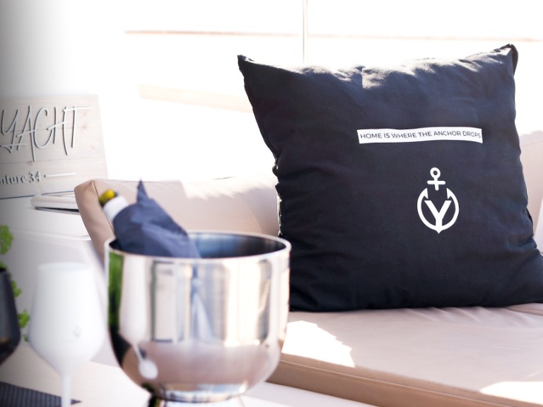 Aventura aventura 34 charter bareboat or captained in  Šibenik