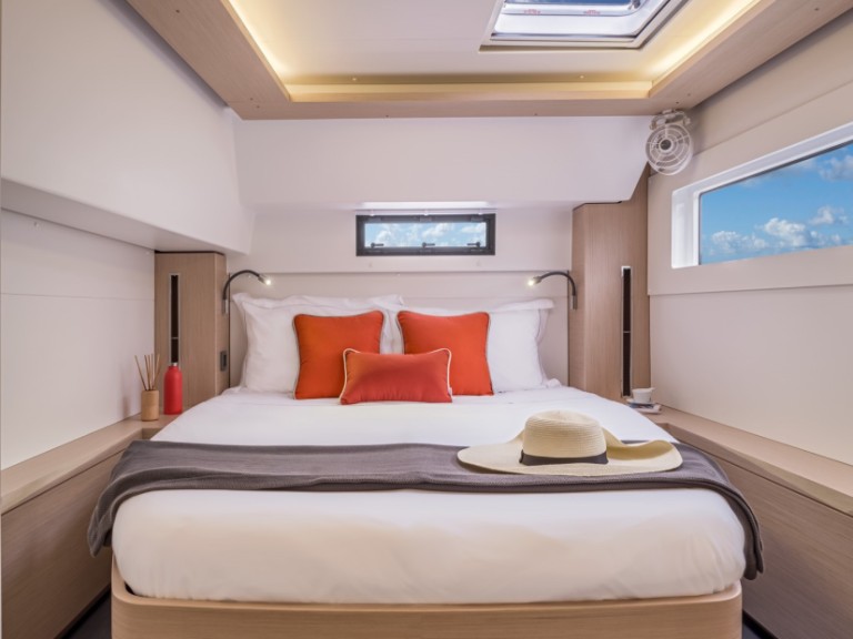 Yacht charter Alimos cheap Lagoon 46