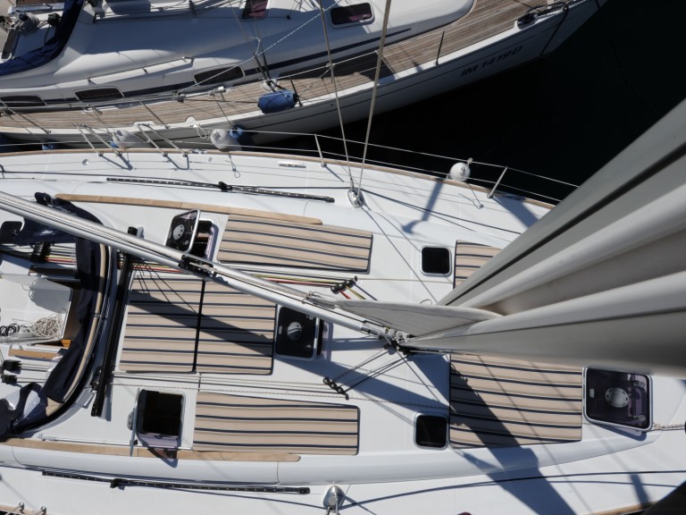 Bareboat Rental Sailboat Jeanneau with a boat licence