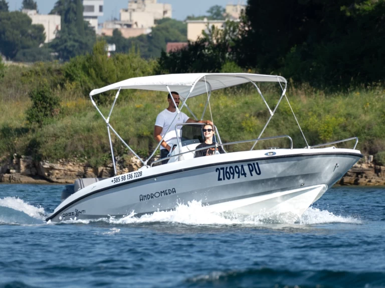 Boat rental Orizzonti Andromeda in Pula on Samboat