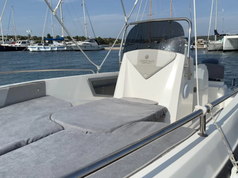 Motorboat rental in Pula - Orizzonti Andromeda